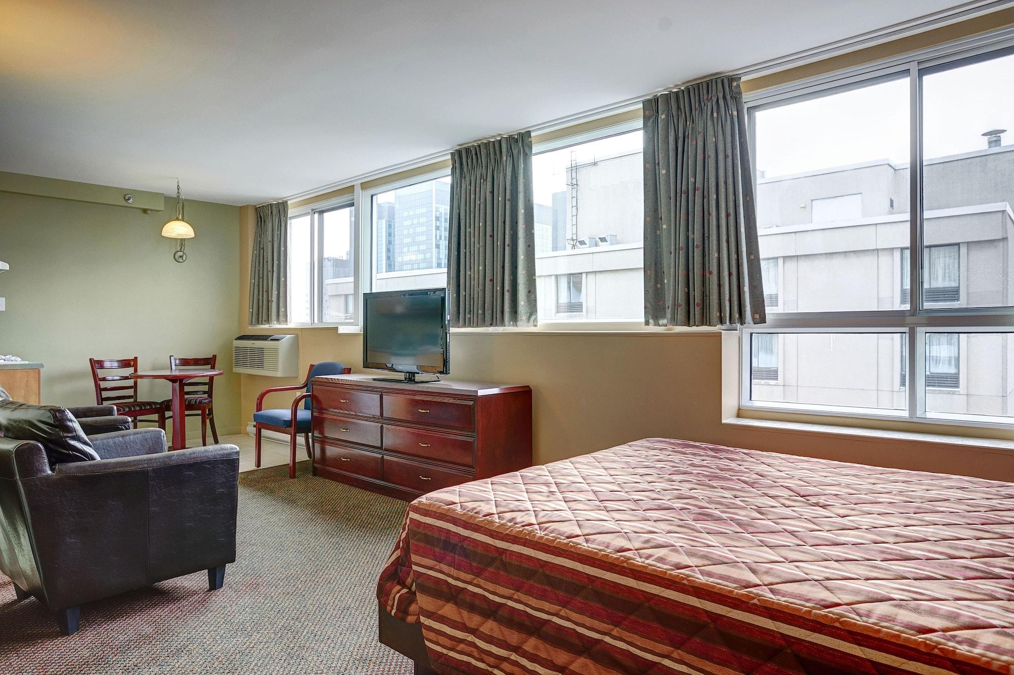Les Labelle 3* Montréal