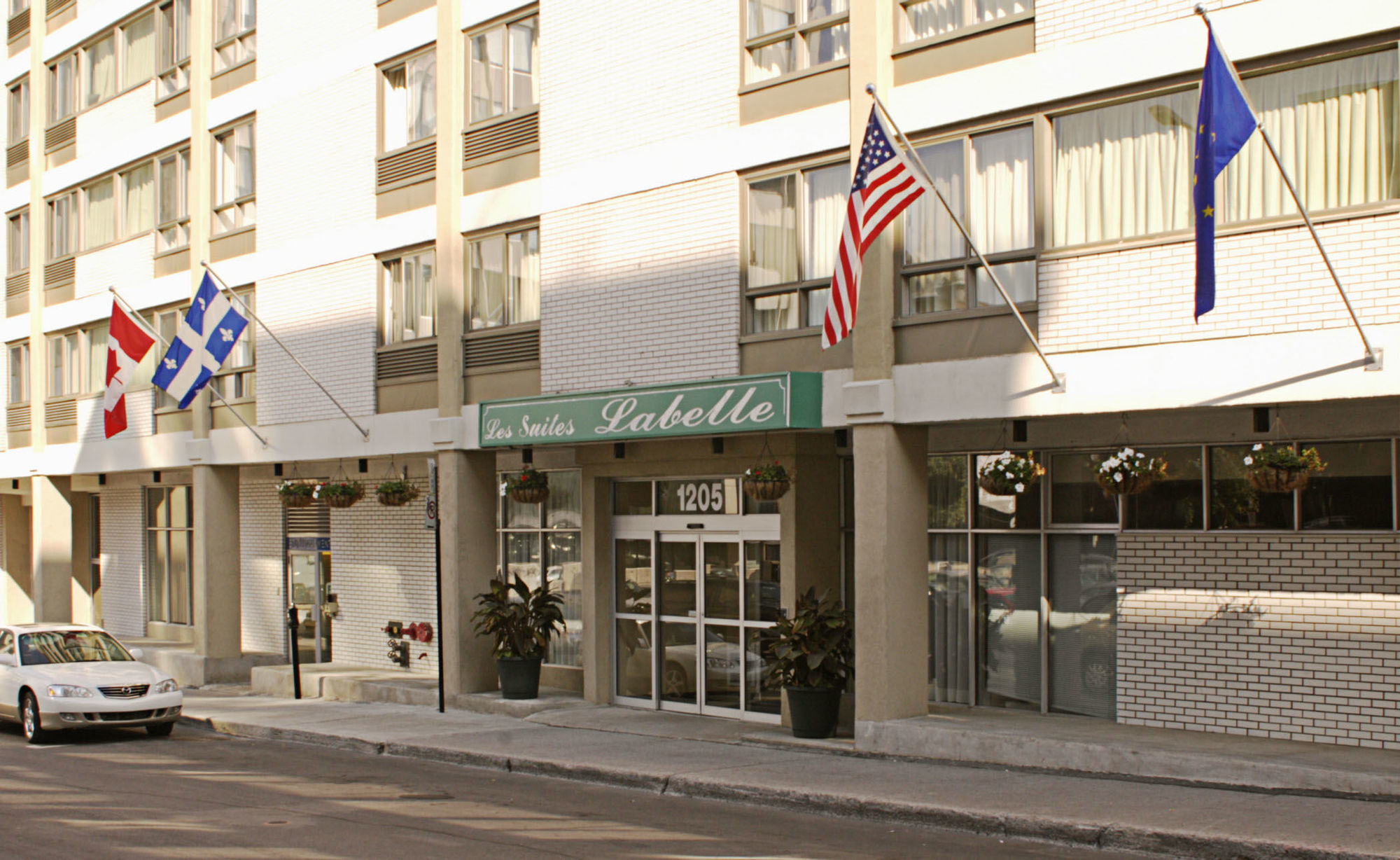 Les Labelle 3* Montréal